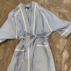 Roundtree ad York striped robe (white/blue)
